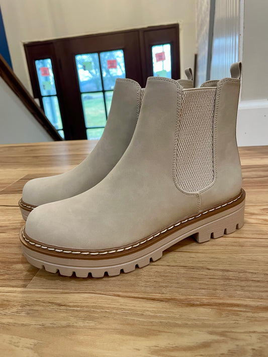 Soda Chelsea Boot