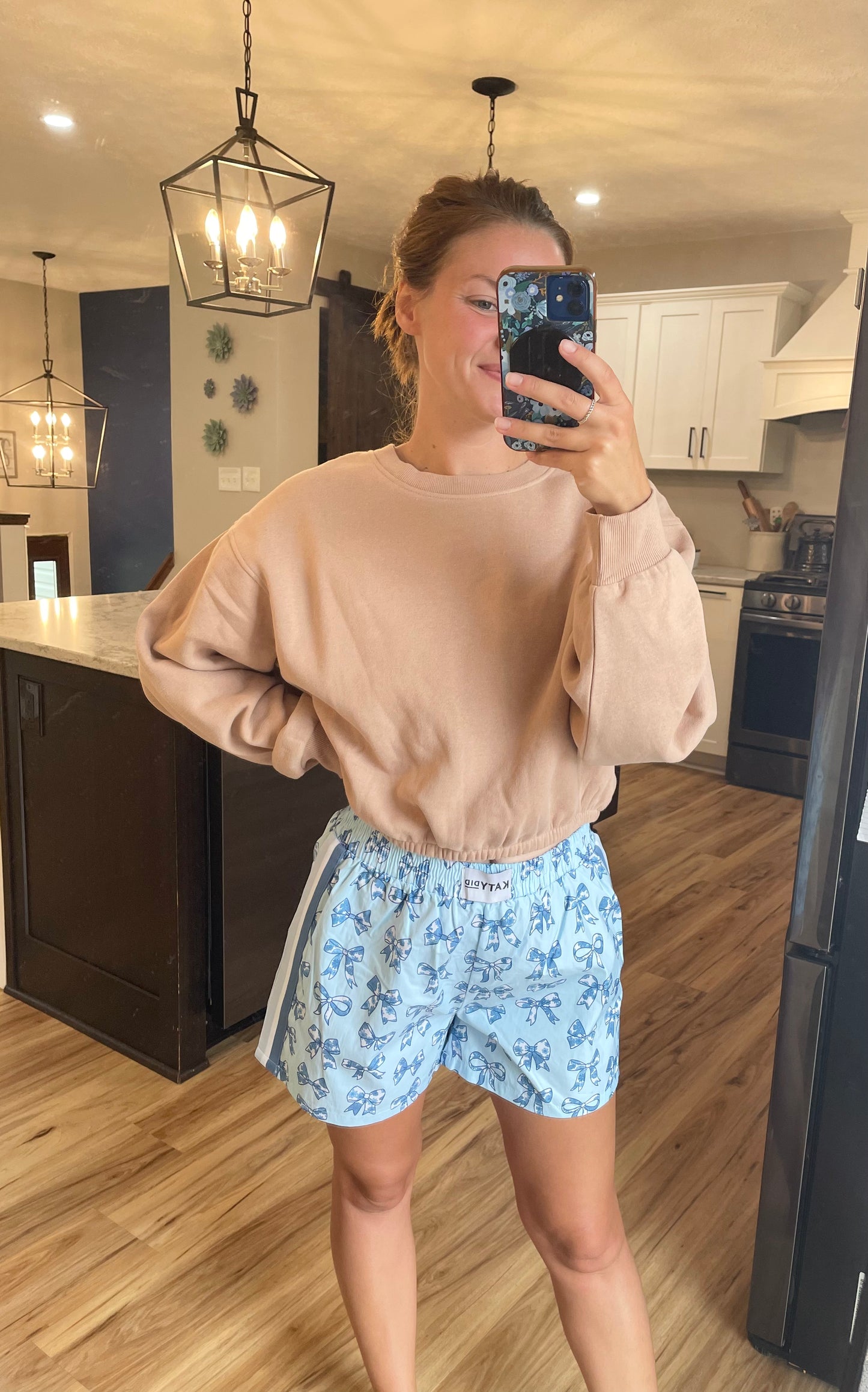 Elastic Hem Cropped Sweatshirt