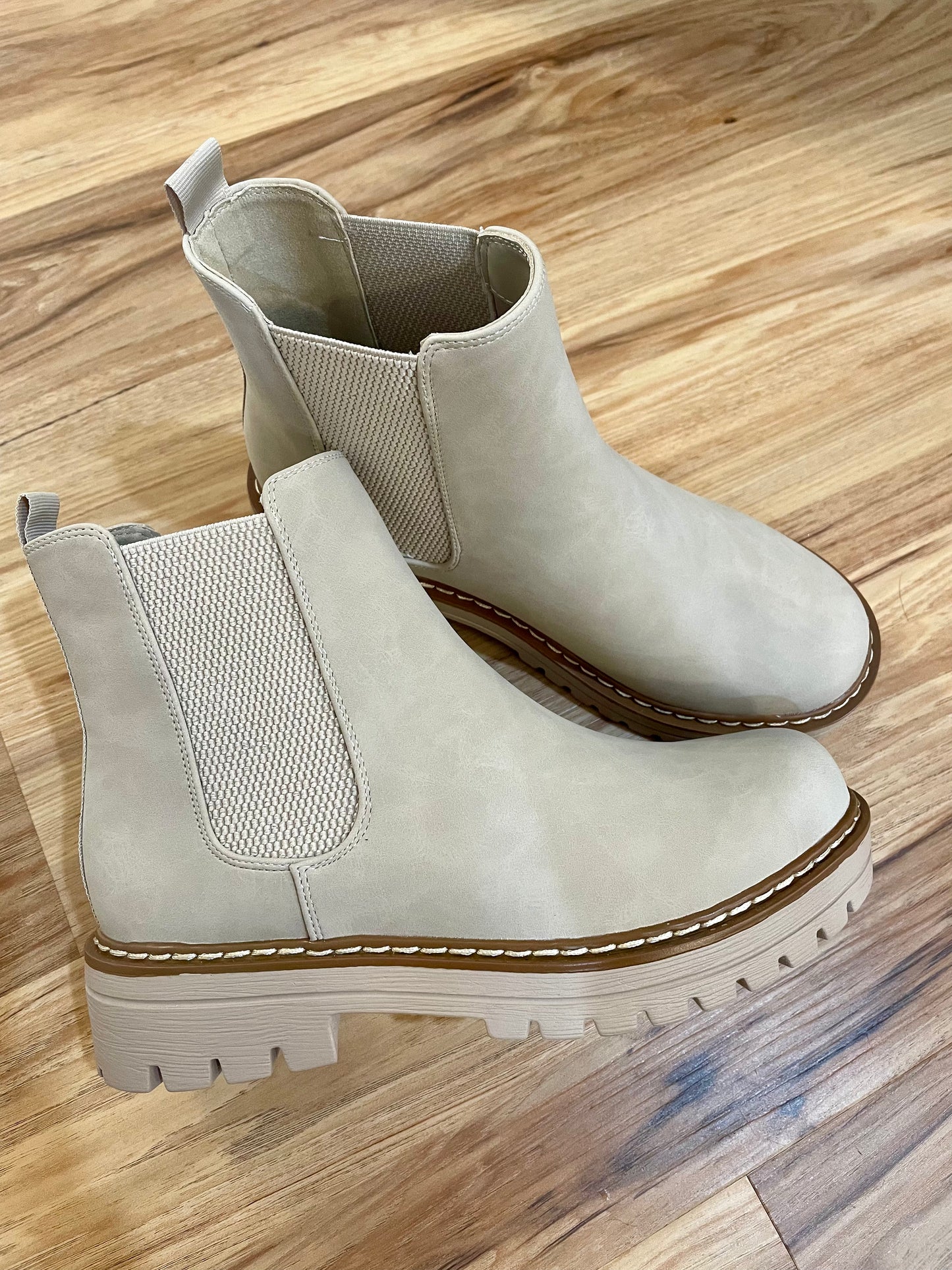 Soda Chelsea Boot