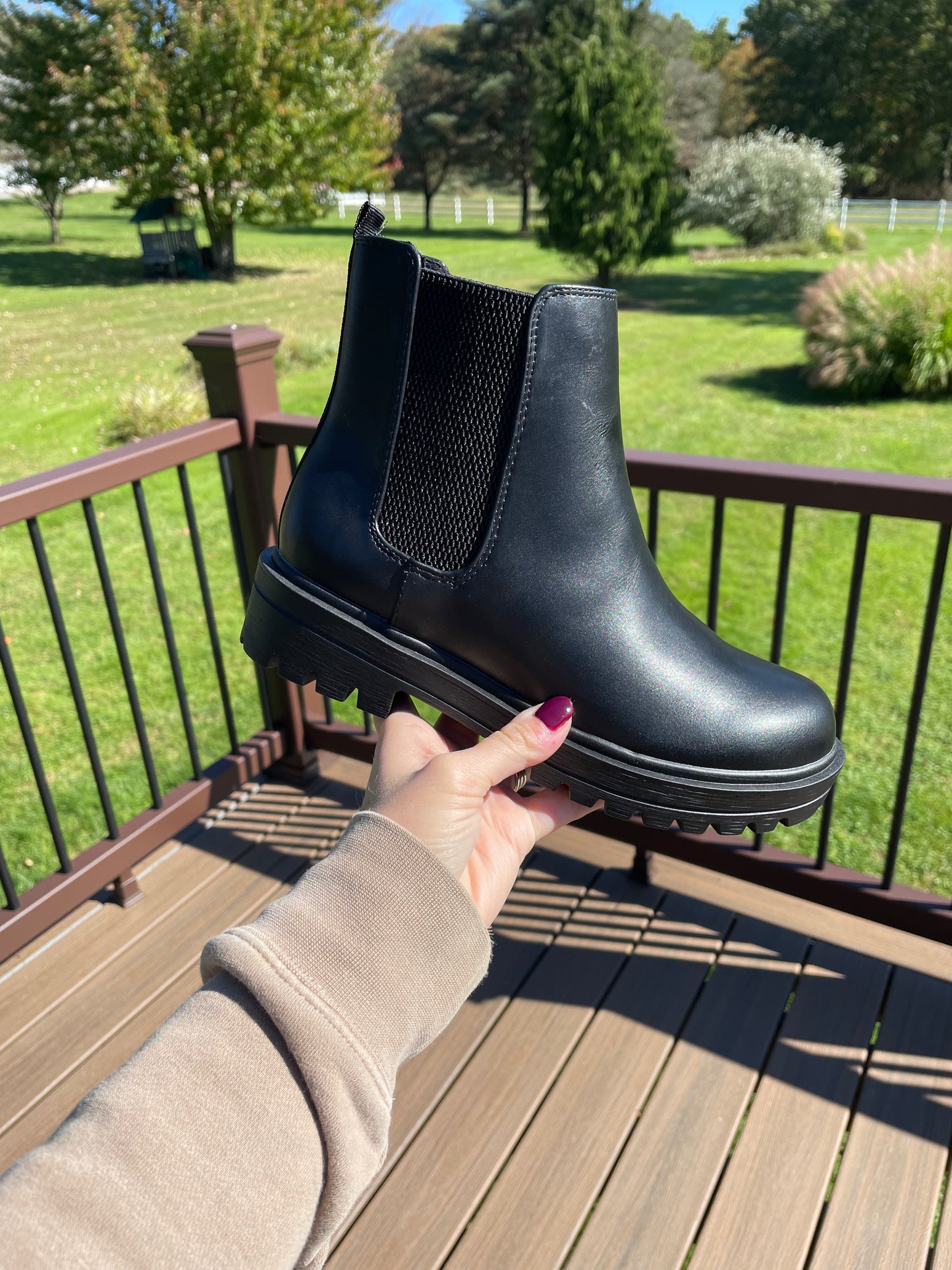 Soda Chelsea Boot