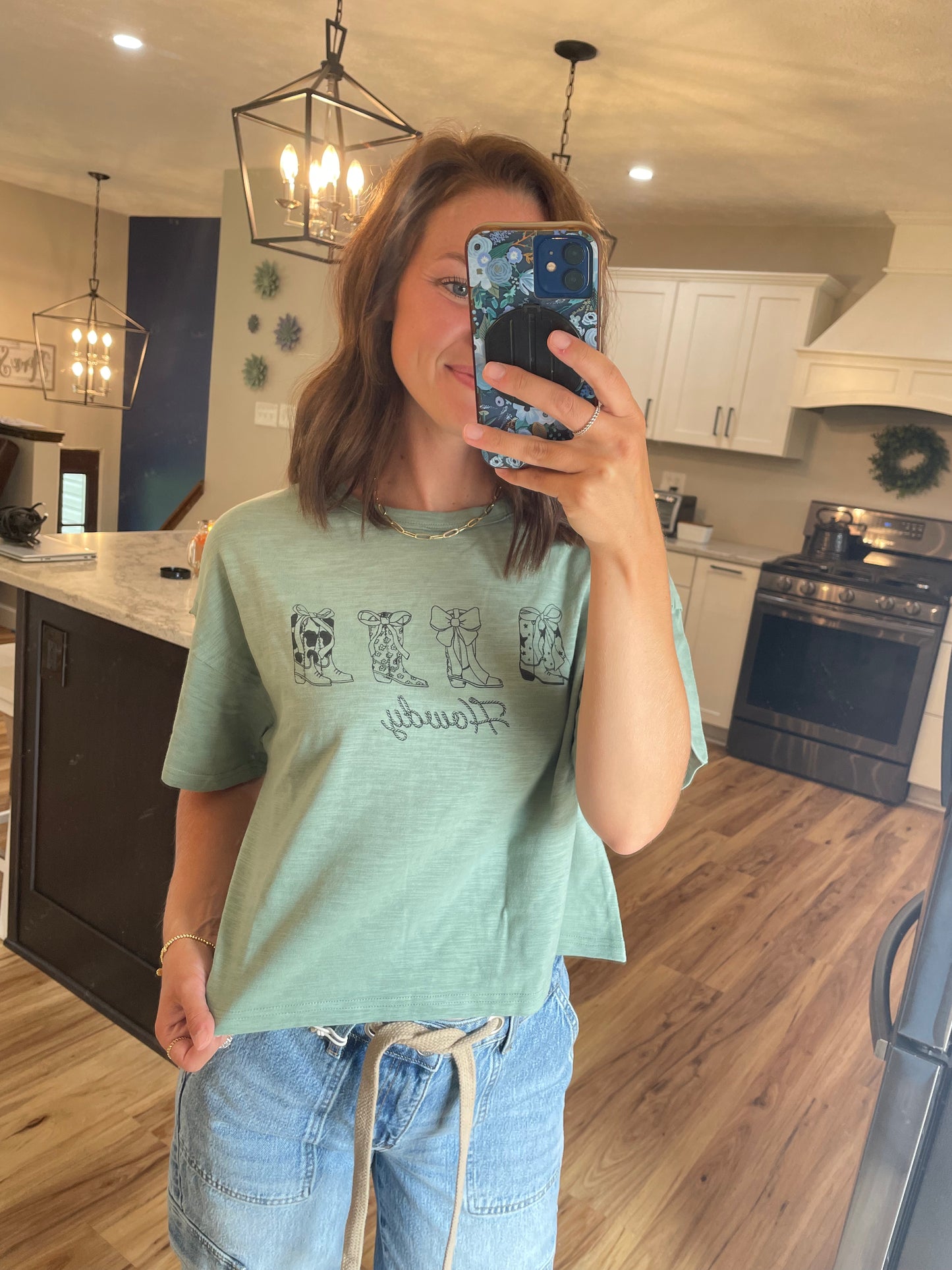 Howdy Graphic Tee